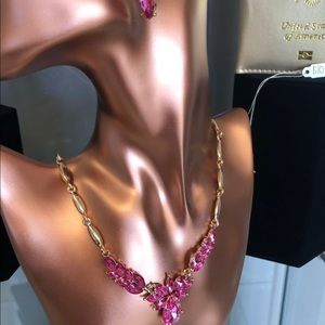 Fusia and Gold Necklace Set